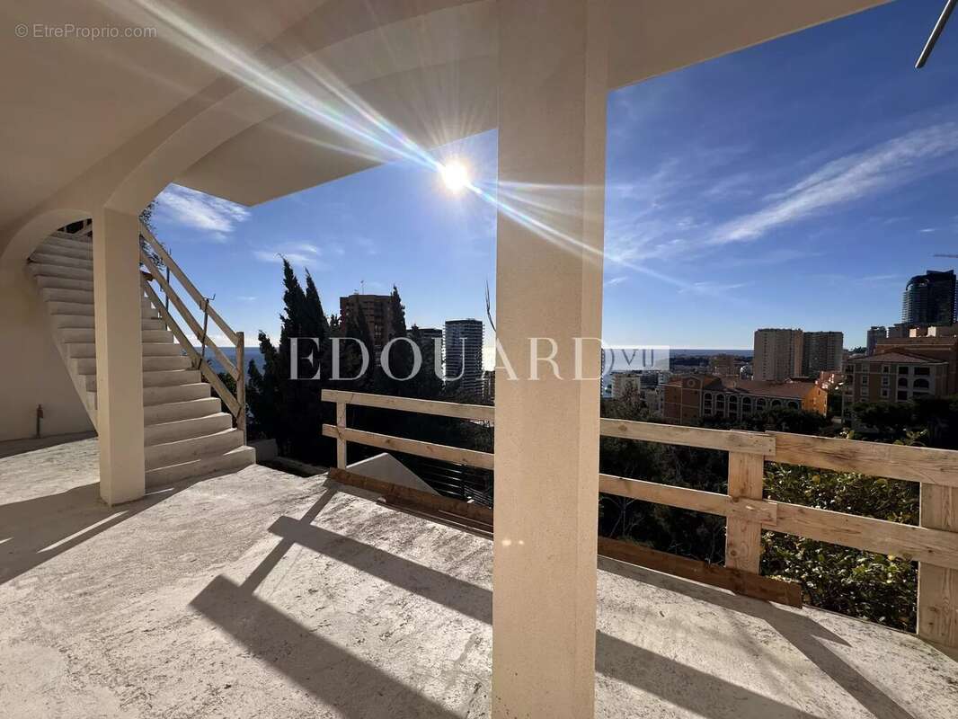 Appartement à ROQUEBRUNE-CAP-MARTIN