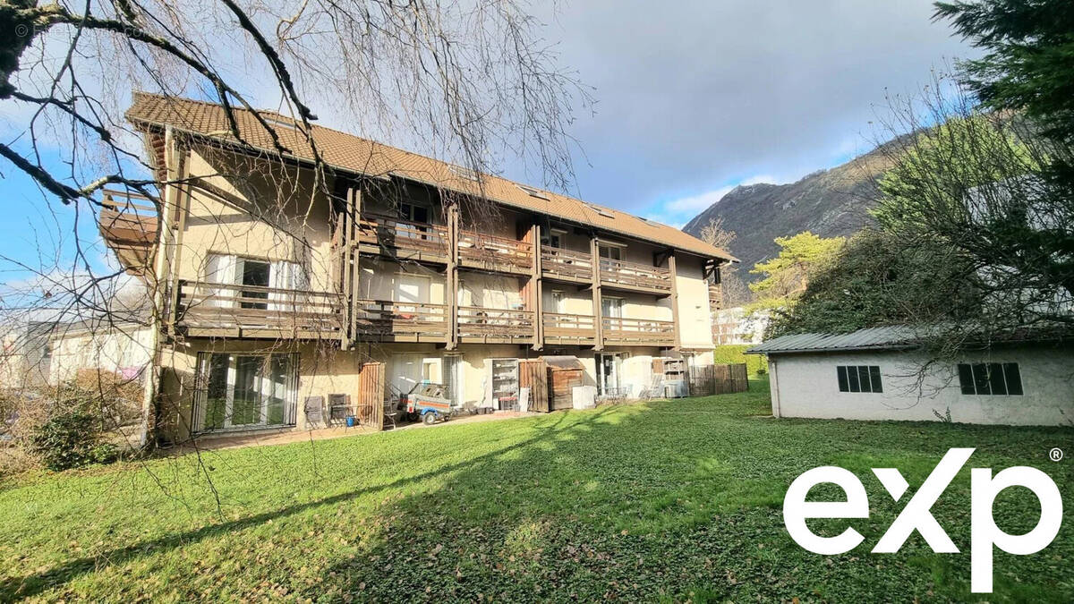 Appartement à CHALLES-LES-EAUX