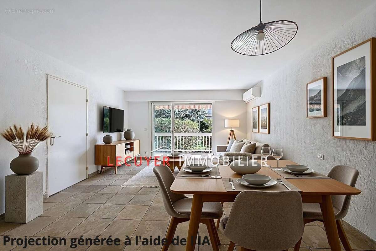 Appartement à VALLAURIS