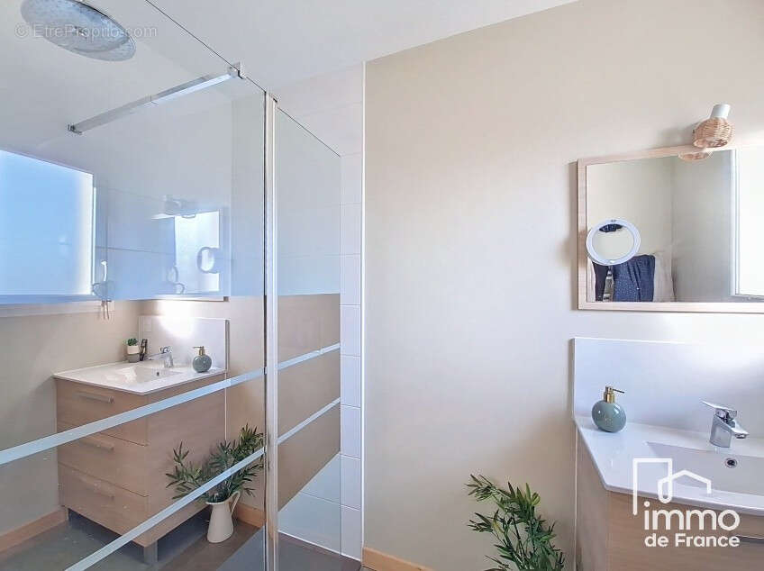 ATTIGNAT - Maison moderne de 105 m² avec jardin et garage - photo 9