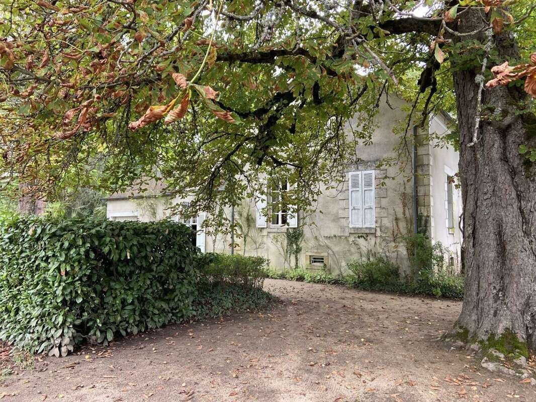 Maison à LA CHAPELLE-MONTLINARD