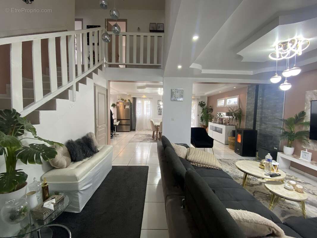 Maison 149 m² à Evreux  - photo 2