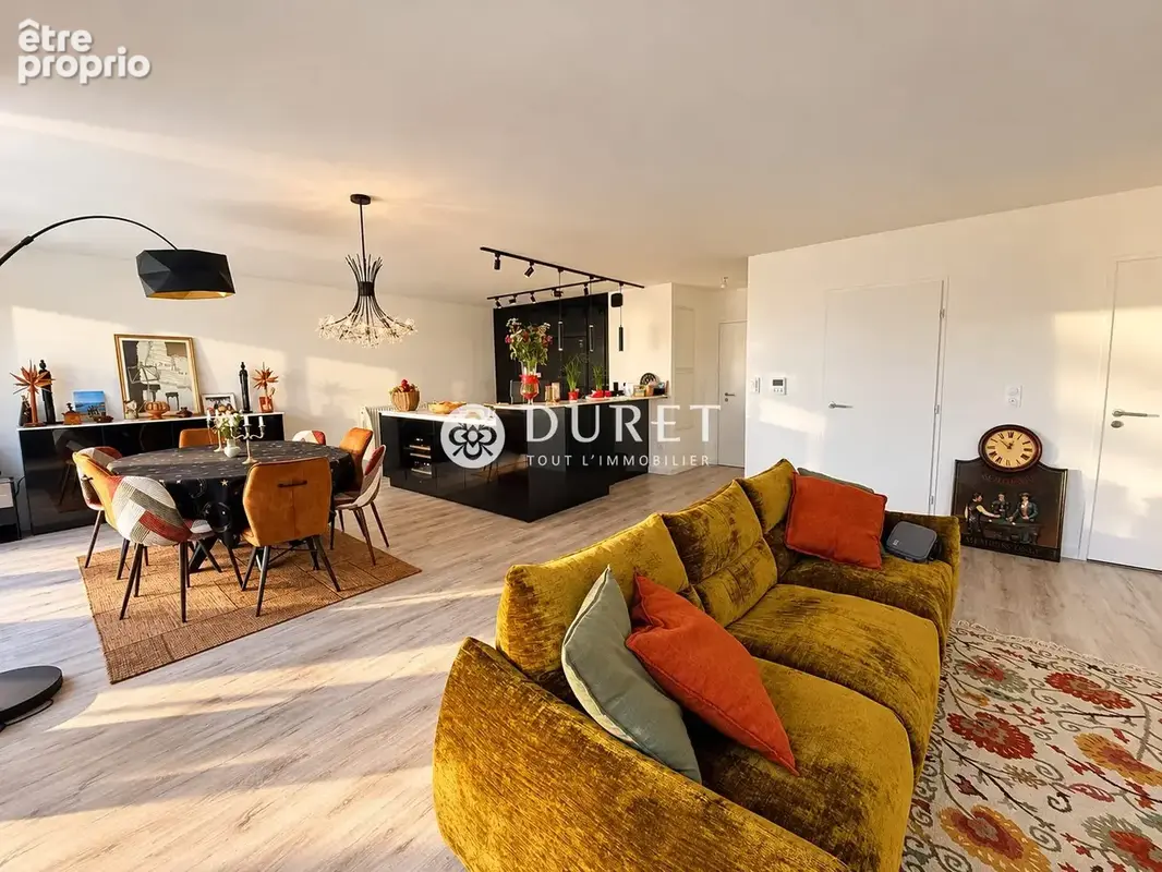 Appartement 5 pièces 115 m² à vendre à Montaigu (85600) - photo 1
