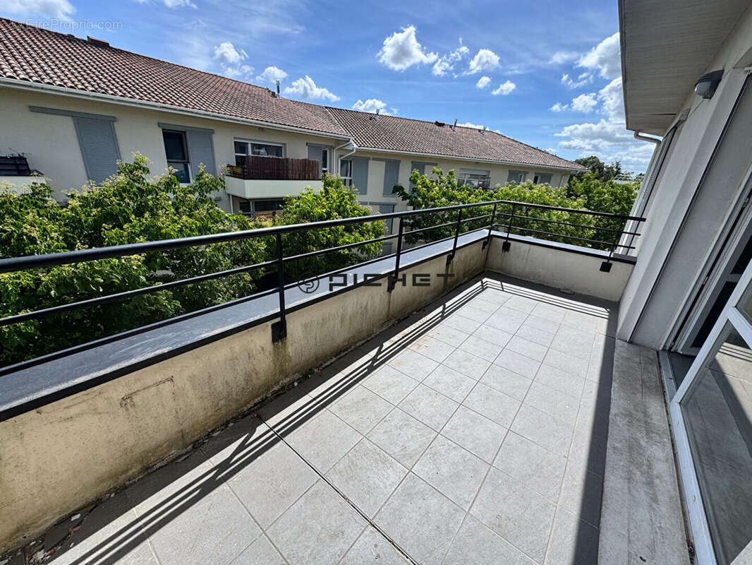 Appartement à VILLENAVE-D'ORNON