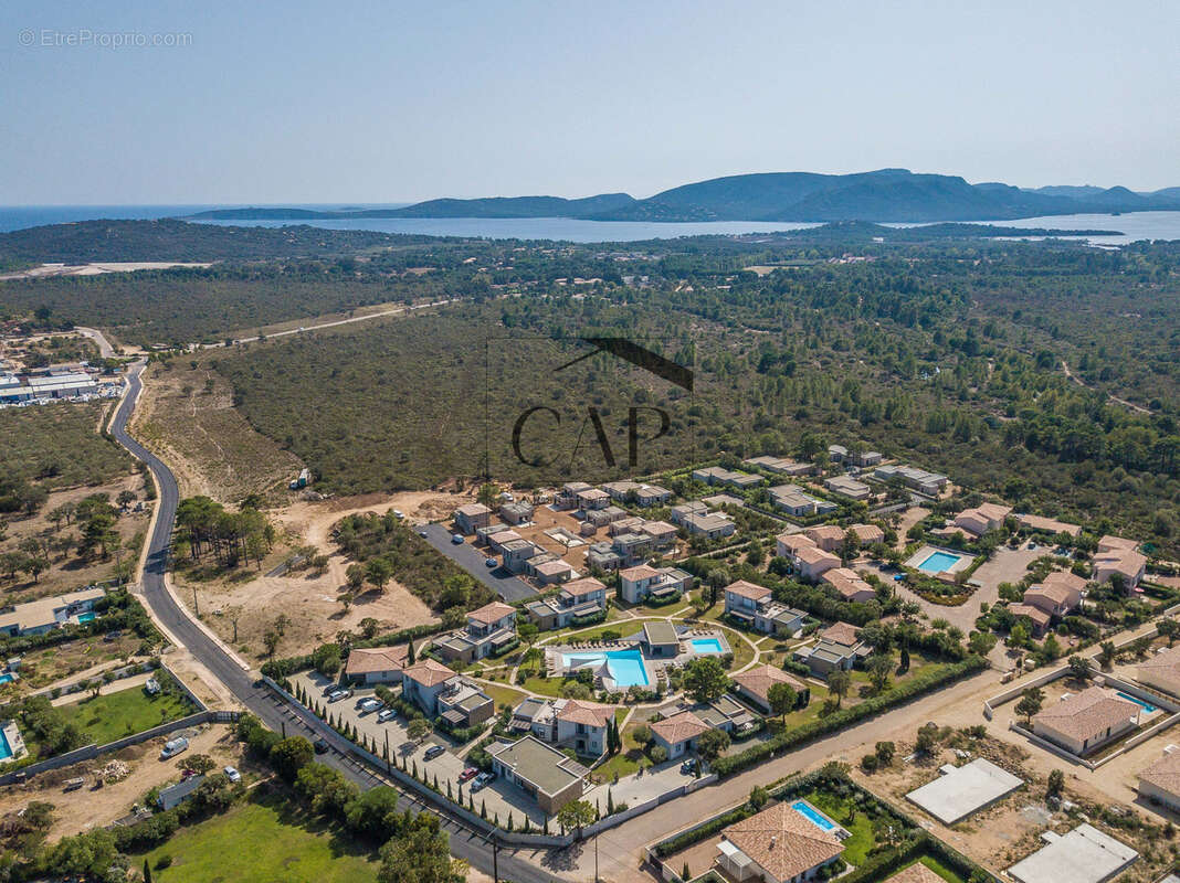 Spacieux T3 rez-de-jardin - Résidence 4**** avec piscines - Porto-Vecchio - photo 12