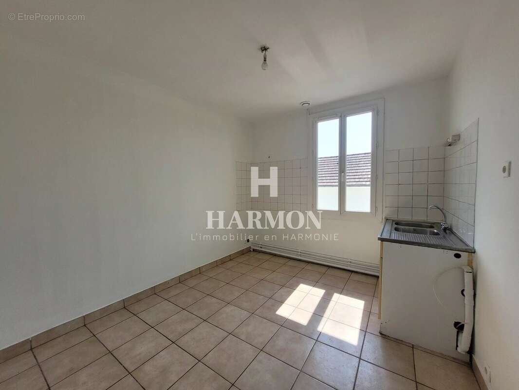 HARMON À VENDRE – Grand appartement a rénover - photo 5