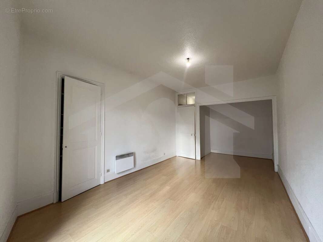 T3 3eme etage - 38 rue diderot - photo 2