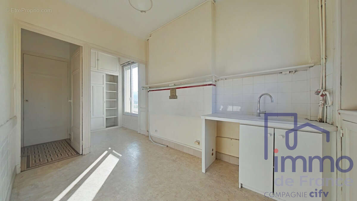 Appartement à SAINT-ETIENNE