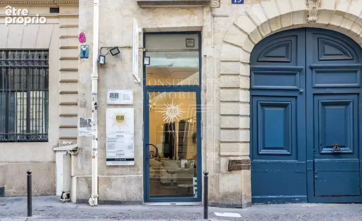 RUE BONAPARTE - Local Commercial Saint-Germain-des-Prés - photo 7