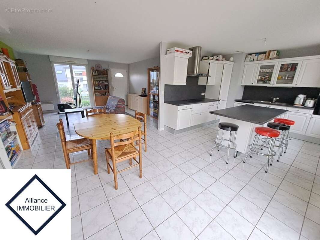 Maison à MONTAUBAN-DE-BRETAGNE