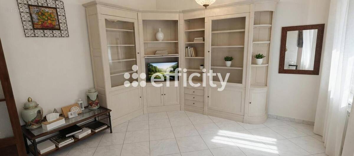 Appartement à MARSEILLE-7E