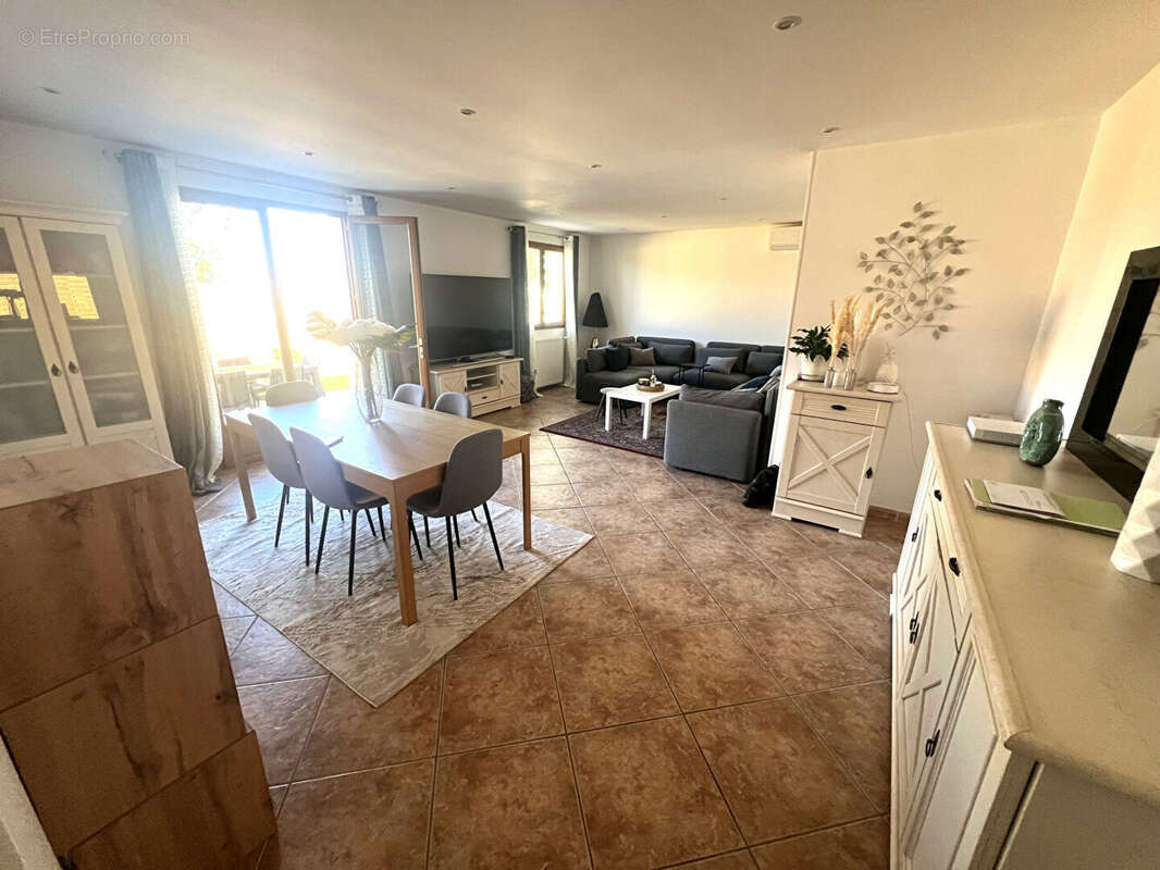 Maison à LESPINASSE