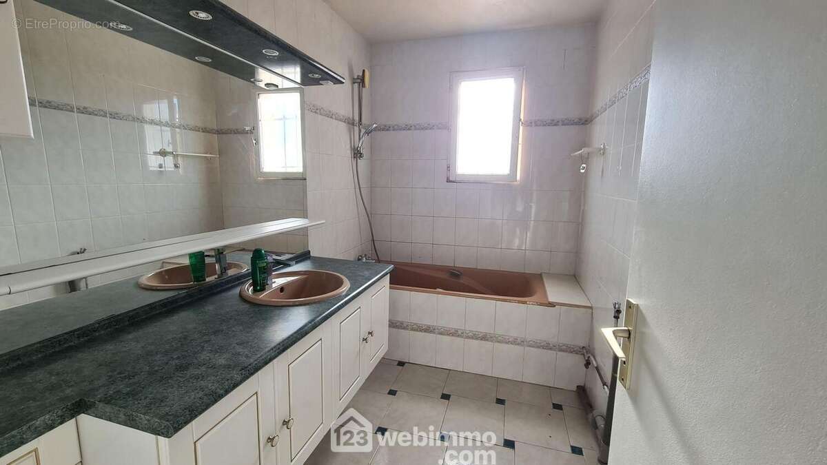 Maison 178 m² à Gonfaron  - photo 150