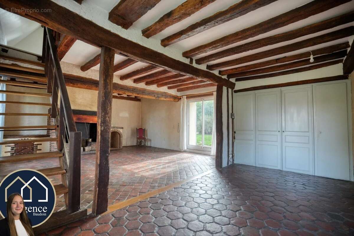 Maison 207 m² à Tremblay-Les-Villages  - photo 7