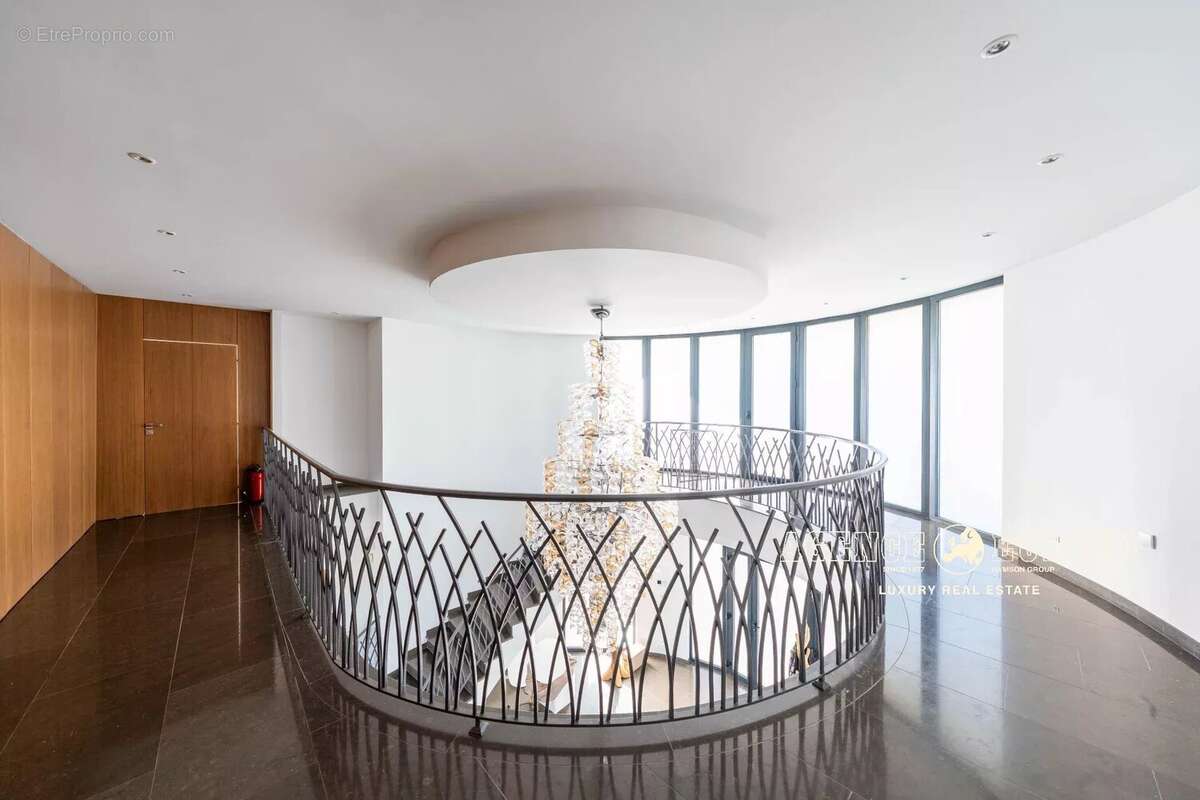 Maison à ROQUEFORT-LES-PINS