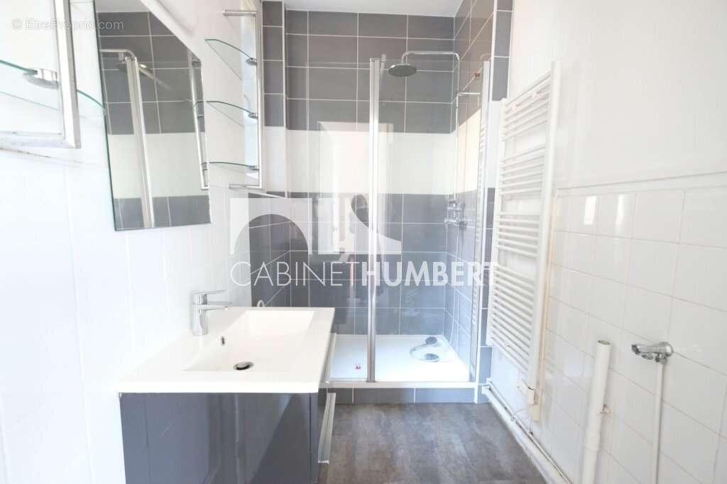 Appartement à SAINT-ETIENNE