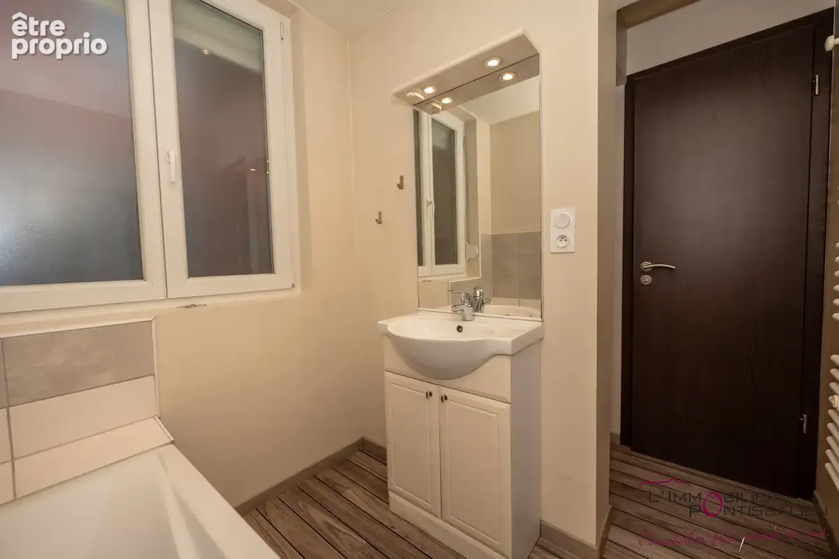 Appartement - t3 - 75m2 - centre ville - photo 11