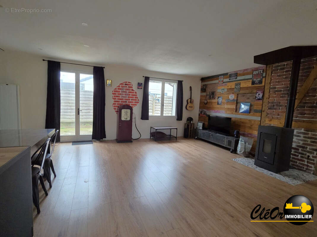 Maison à SAINT-SYMPHORIEN-SUR-SAONE