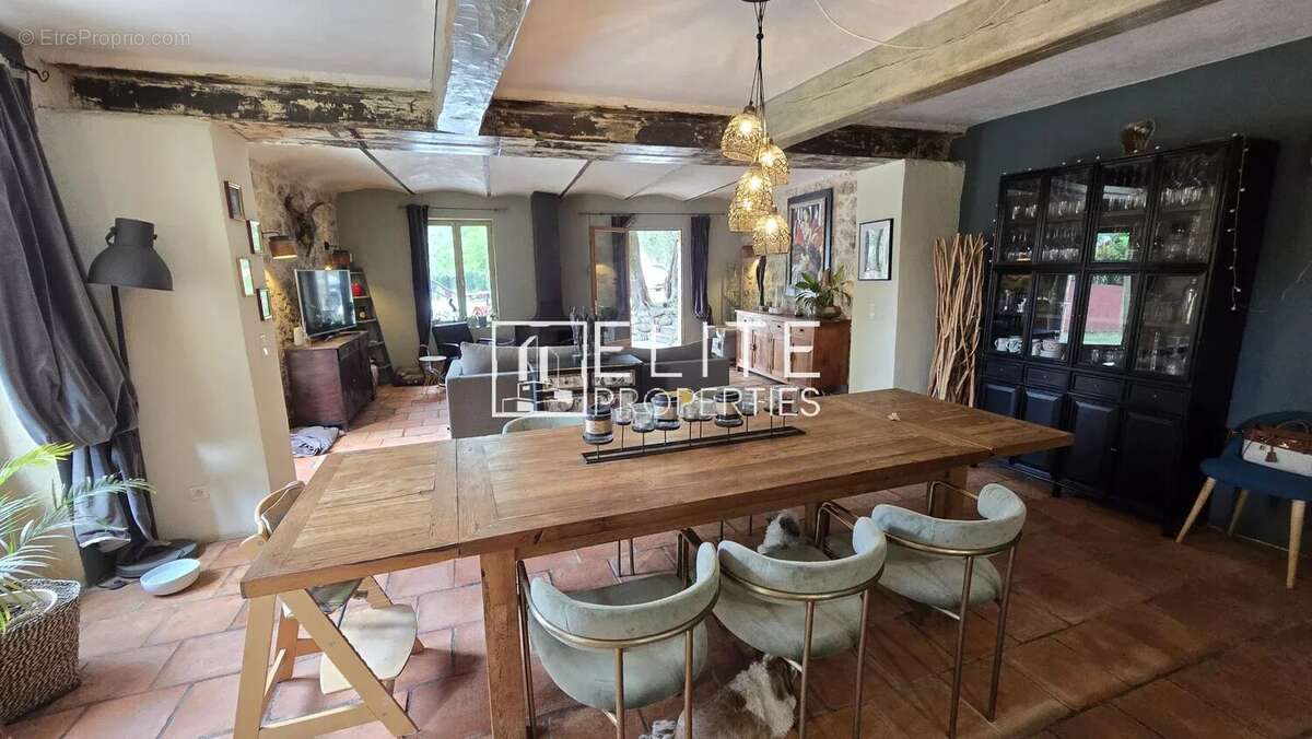 Maison en pierre 233m² & piscine + dépendances - grasse - photo 6