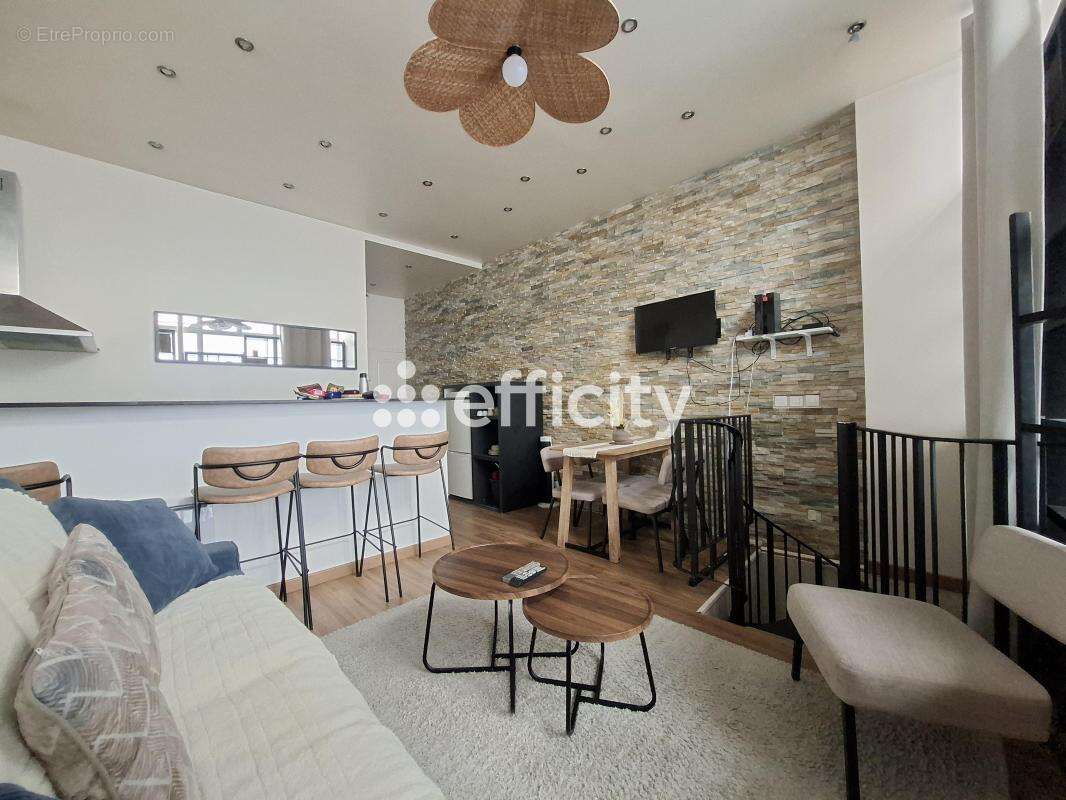 Appartement à PARIS-17E