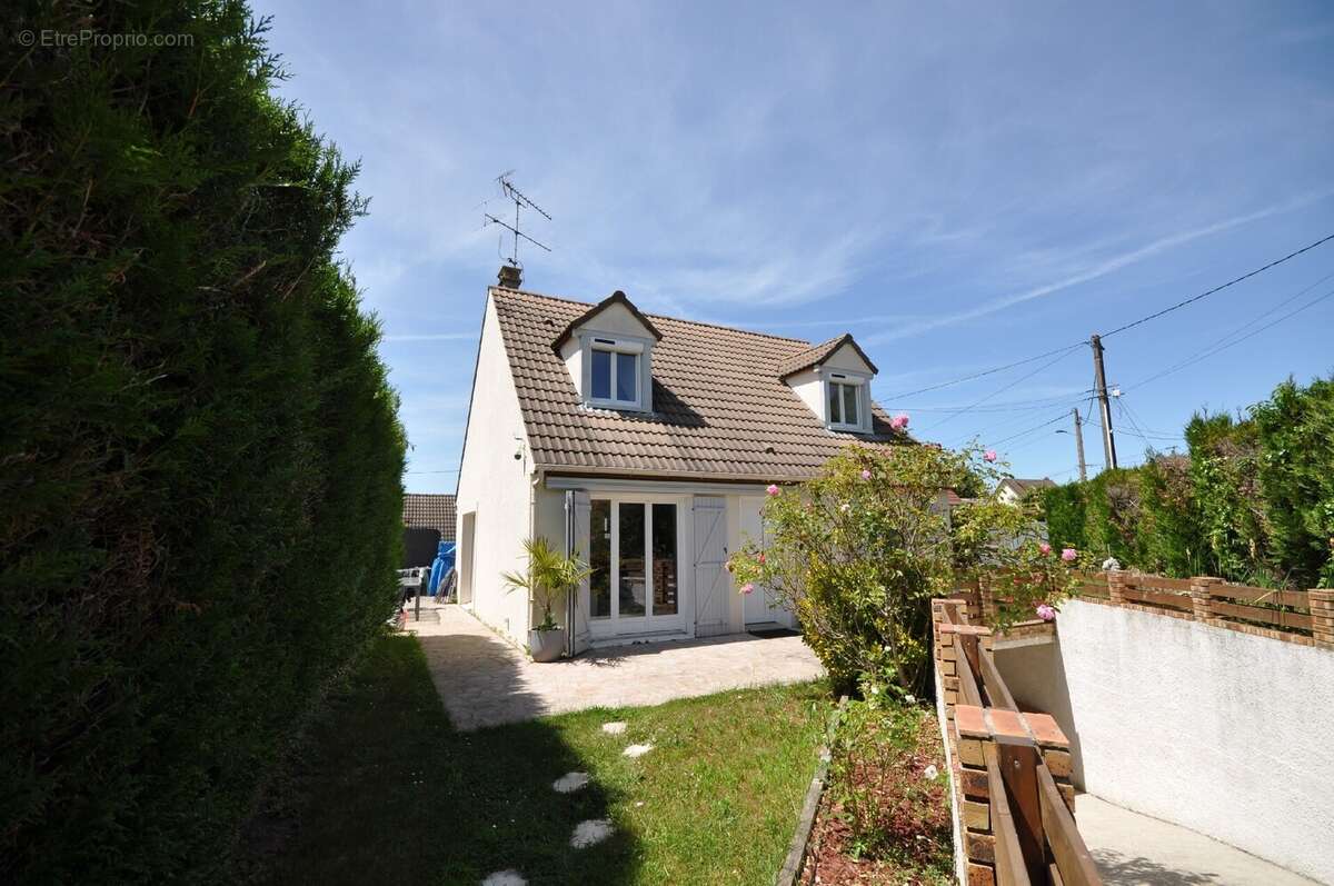 Maison à MORIGNY-CHAMPIGNY