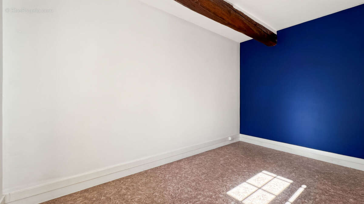 Appartement à VEIGNE