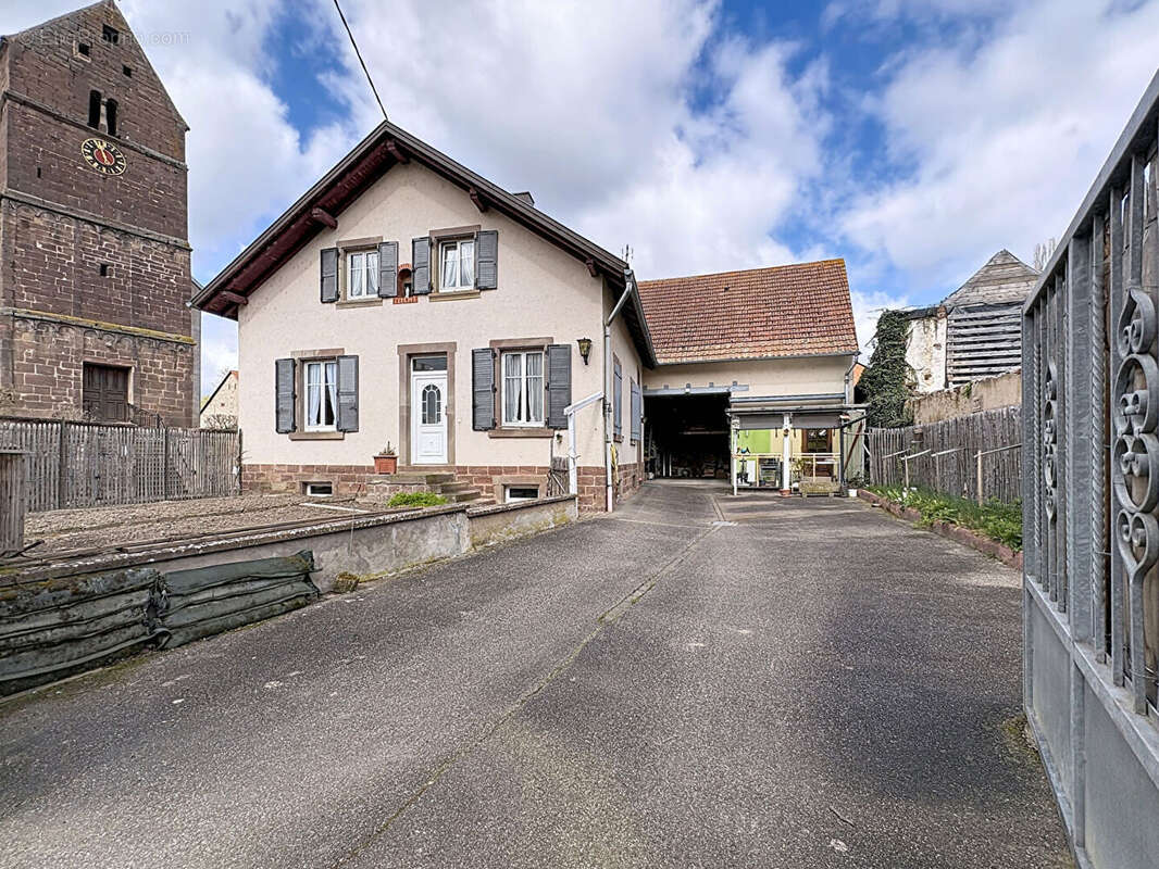 Exclusivité - Maison familiale 4 chambres avec dépendance - photo 11