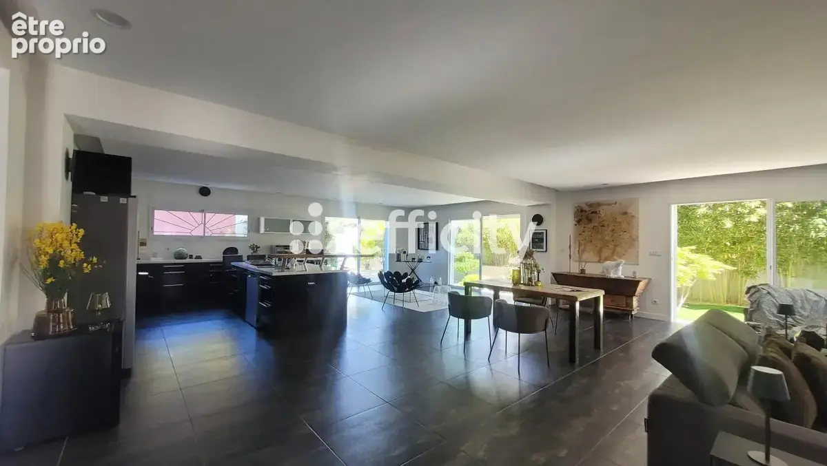 Maison 5 pièces 342 m² à vendre à Rougiers (83170) - photo 8
