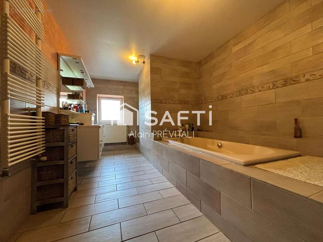 Photo 5 - Maison à JASSERON