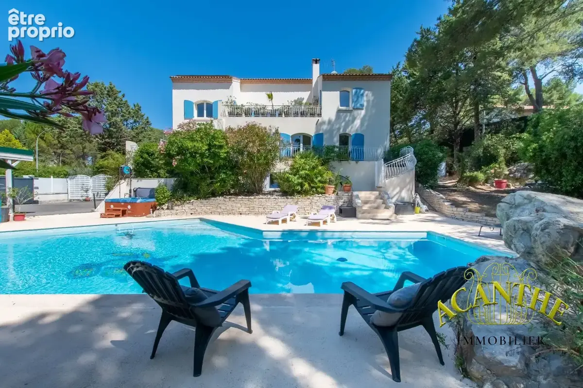 Maison 230 m² à Castelnau-Le-Lez  - photo 2