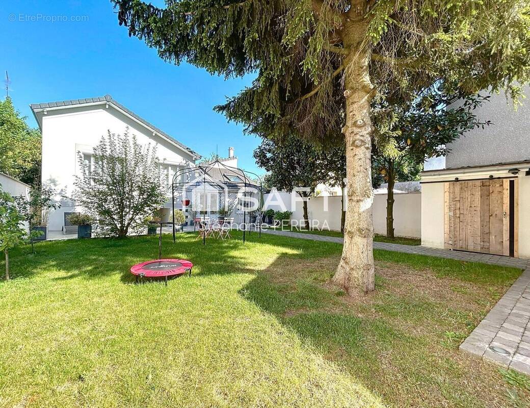 Photo 1 - Maison à CHAMPS-SUR-MARNE