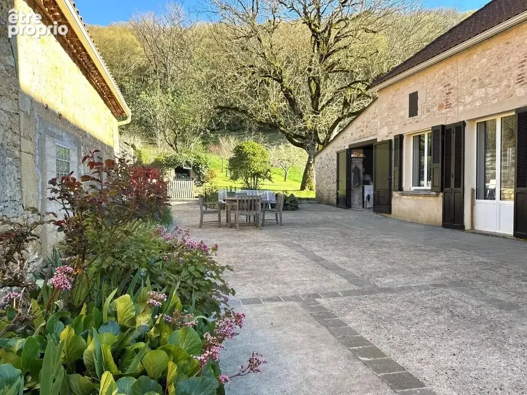 Belle propriété de campagne avec piscine sur 3.7 ha de terrain - photo 33