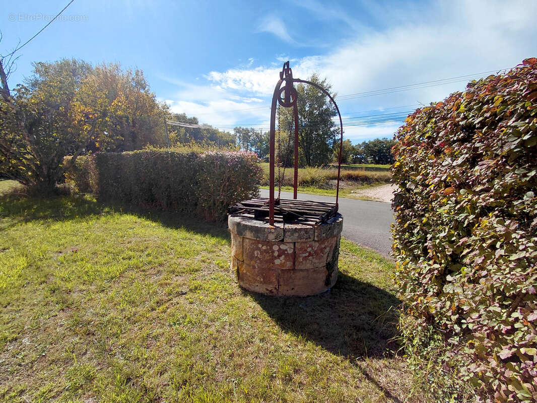 Maison à SAINT-CAPRAIS-DE-BORDEAUX