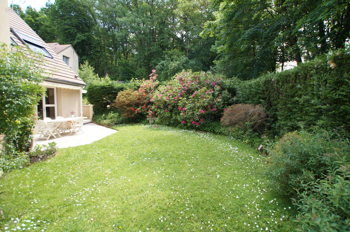 Maison à BURES-SUR-YVETTE