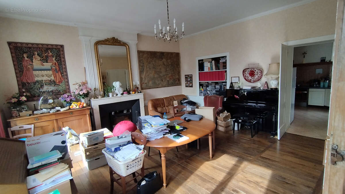 Maison à CEAUX-EN-COUHE