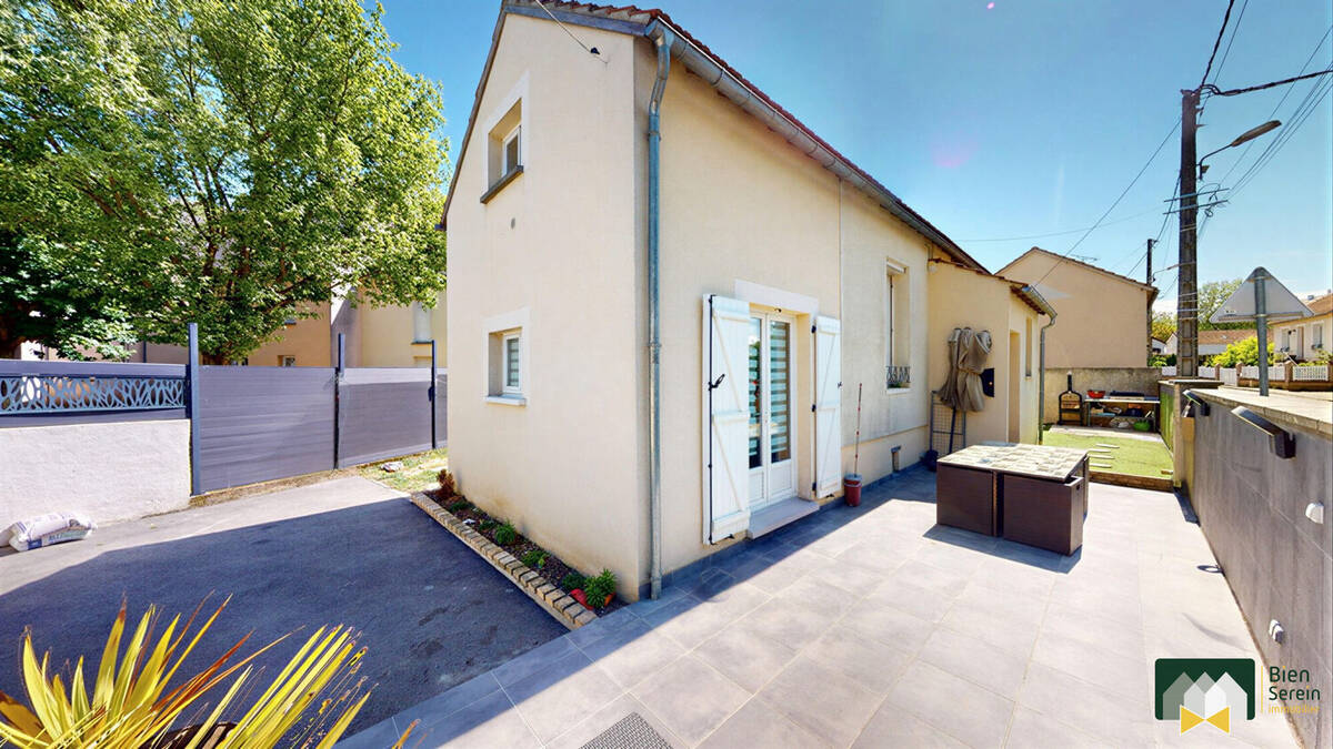 Maison à MAINVILLIERS