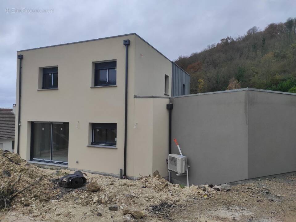 Terrain à AMFREVILLE-LA-MI-VOIE