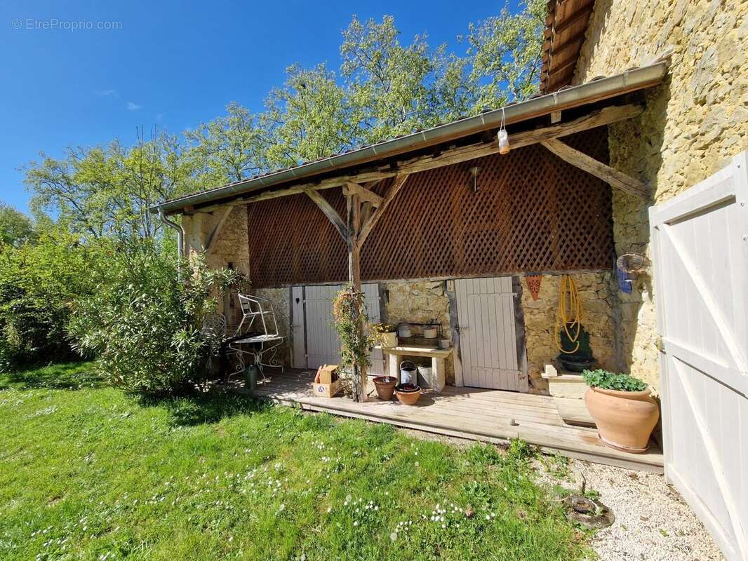 Maison à VIC-FEZENSAC