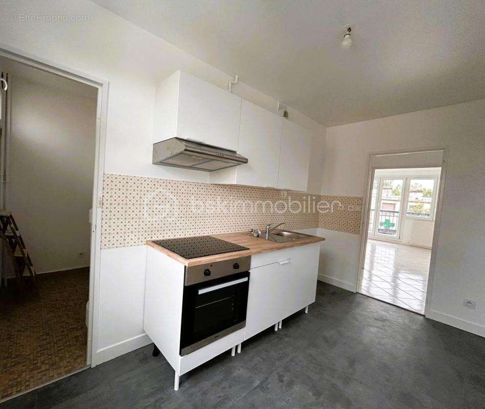 Appartement à CORBEIL-ESSONNES