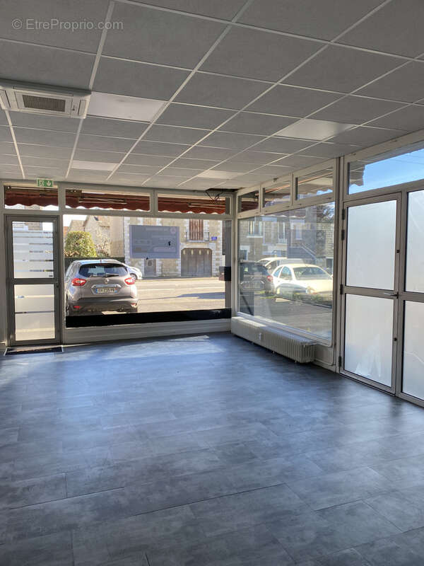 Commerce à BRIVE-LA-GAILLARDE