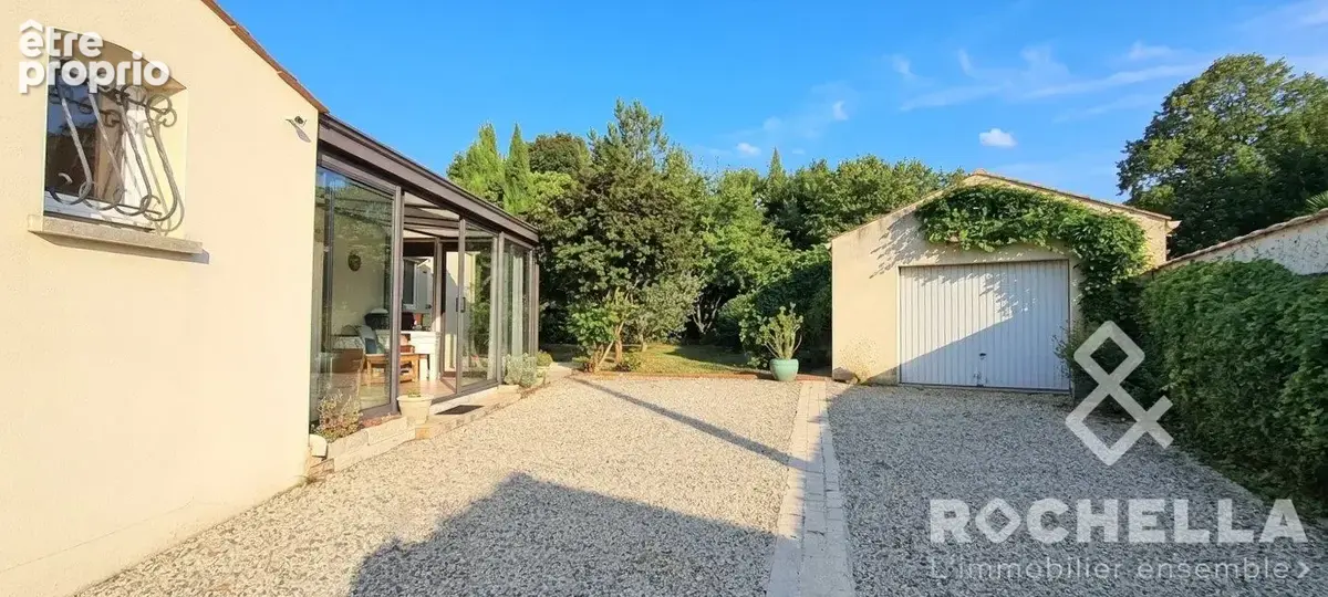 Maison 6 pièces 138 m² à vendre à Tonnay-Charente (17430) - photo 3