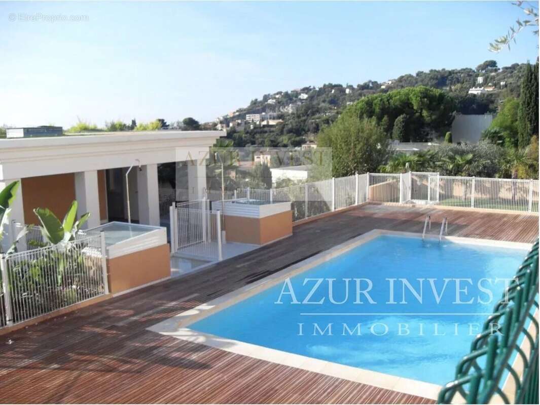 Appartement à ROQUEBRUNE-CAP-MARTIN