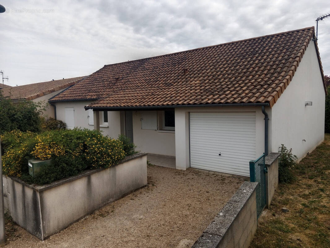 Maison à MIGNALOUX-BEAUVOIR