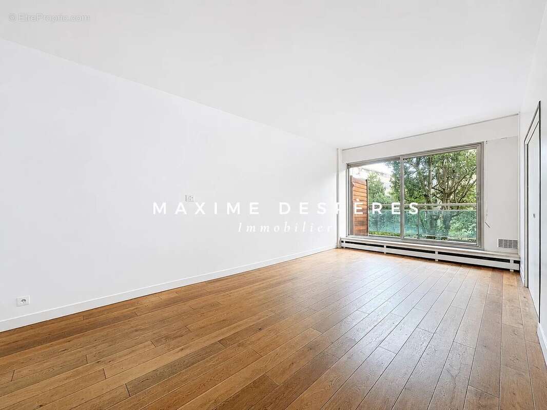 Appartement à NEUILLY-SUR-SEINE