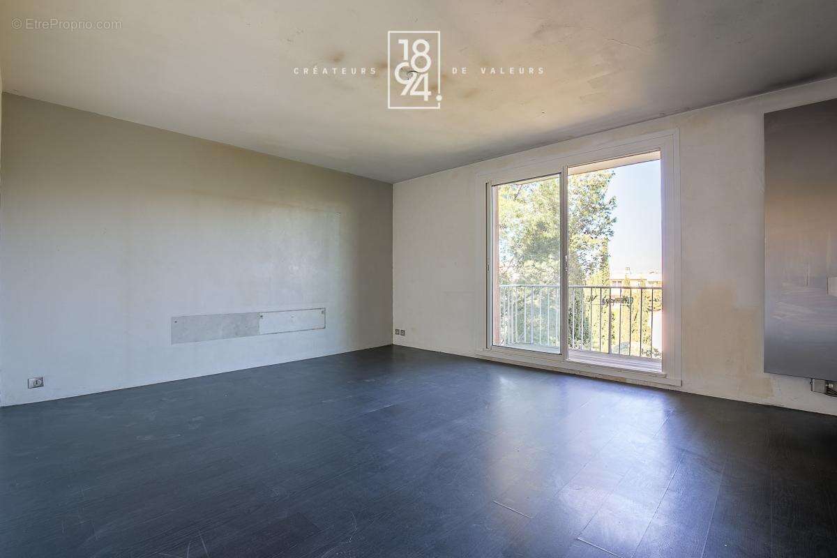 Appartement à MARSEILLE-9E