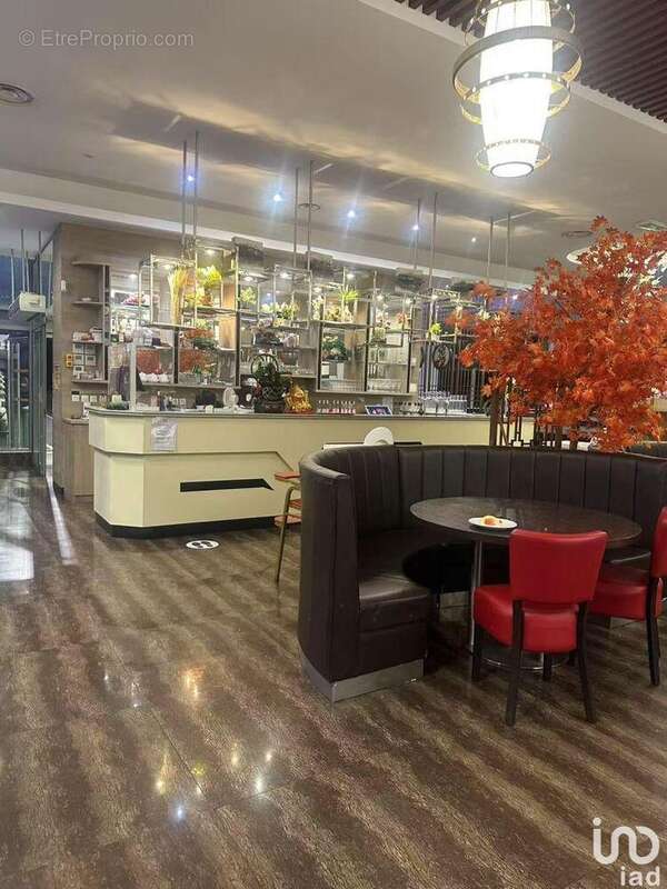 Photo 7 - Commerce à RAISMES