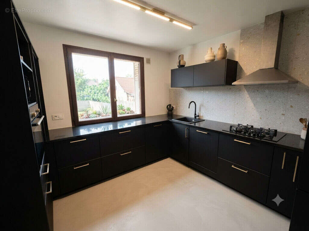 Maison à TREMBLAY-EN-FRANCE