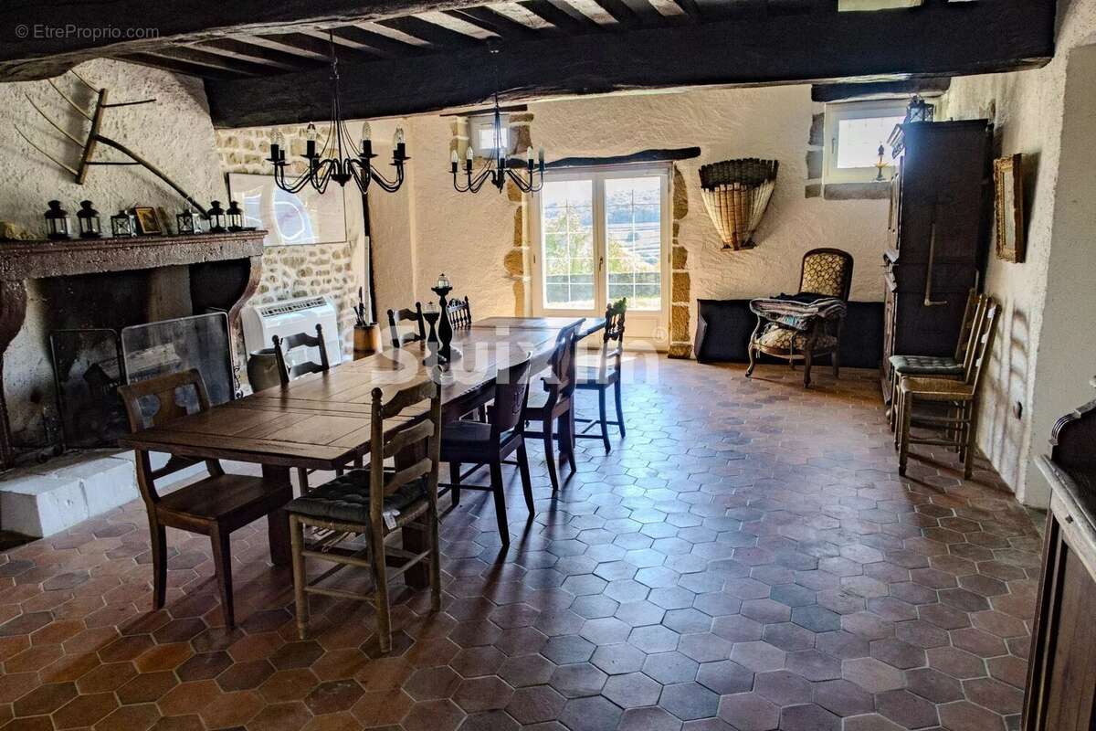 Maison à CHATEL-MORON