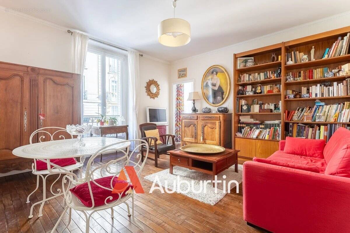 Appartement à PARIS-18E