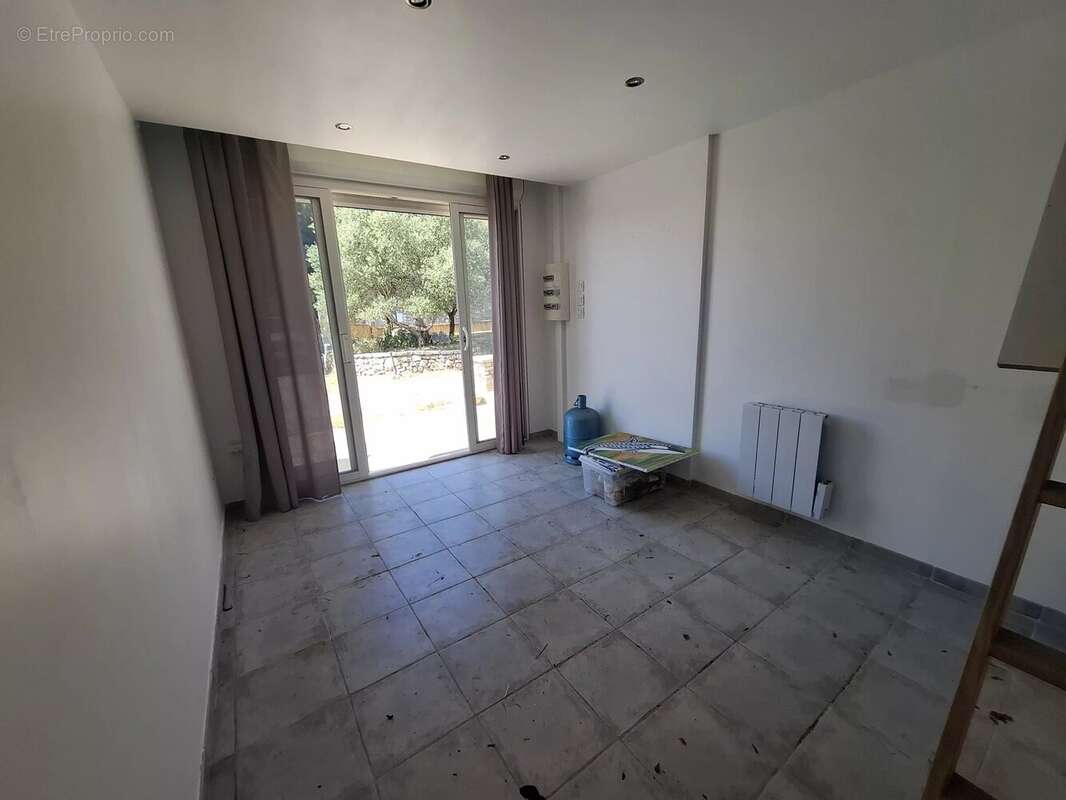 Maison - regusse - photo 13